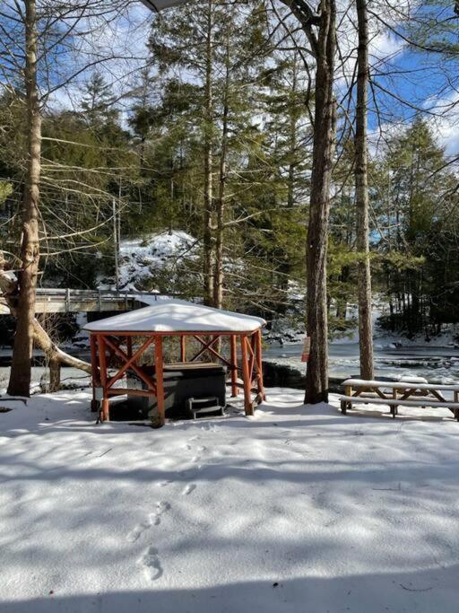 Poconos Pool Paradise Holiday home