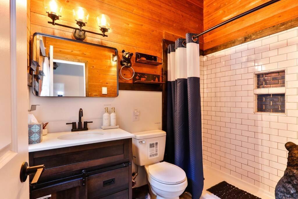 Poconos Pool Paradise Holiday home East Stroudsburg