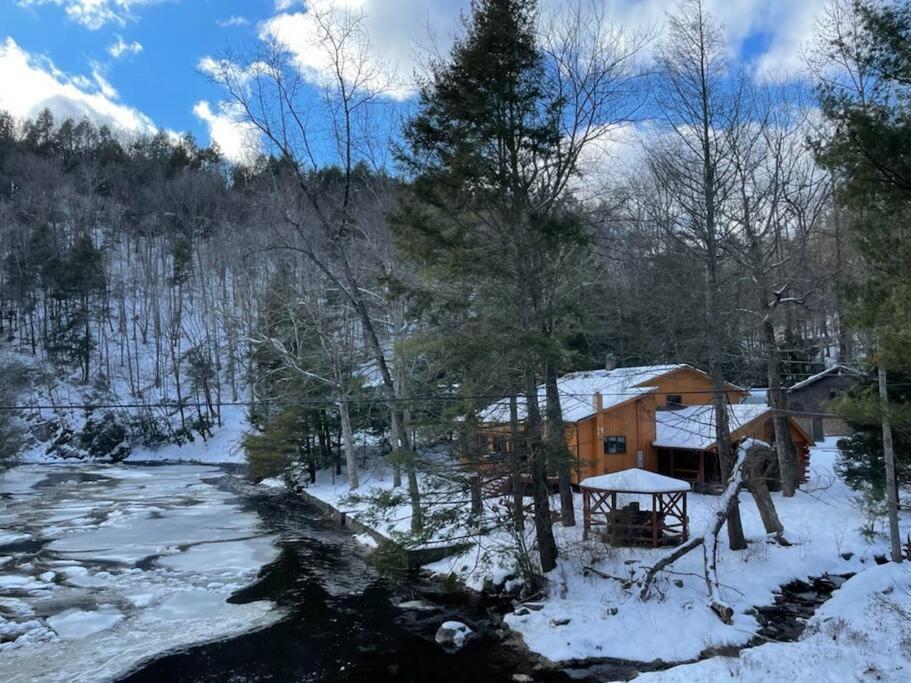 Holiday home Poconos Pool Paradise East Stroudsburg